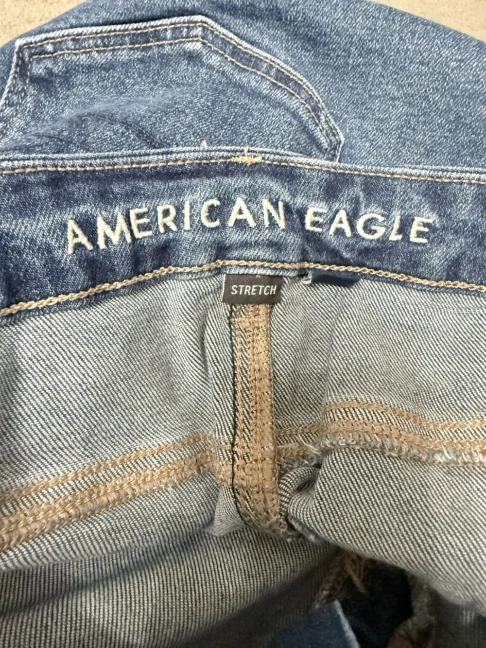 American Eagle Women's Size 10 X-Long BLUE DENIM Curvy Mom High Rise Jeans Blue